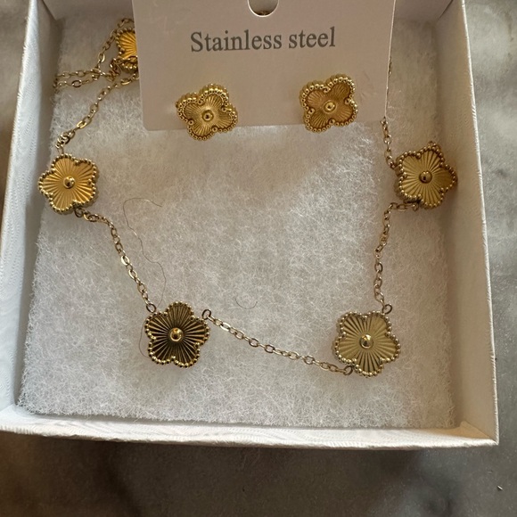 Gold Flower Stainless Steel Jewelry Set- flower set - Picture 1 of 4